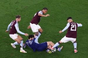 星空体育-集体断电+差点翻船！这夜的大巴黎，很熟悉