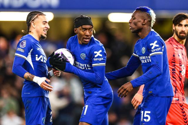 星空体育-蓝军众将哄抢点球，波切蒂诺怒了：可耻，再犯就滚！